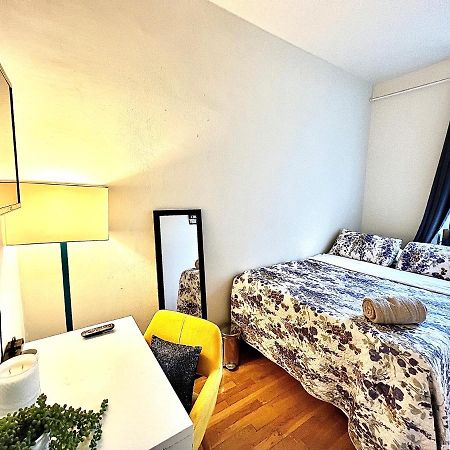 Manhattan -Ues - Room Accommodation New York Eksteriør billede