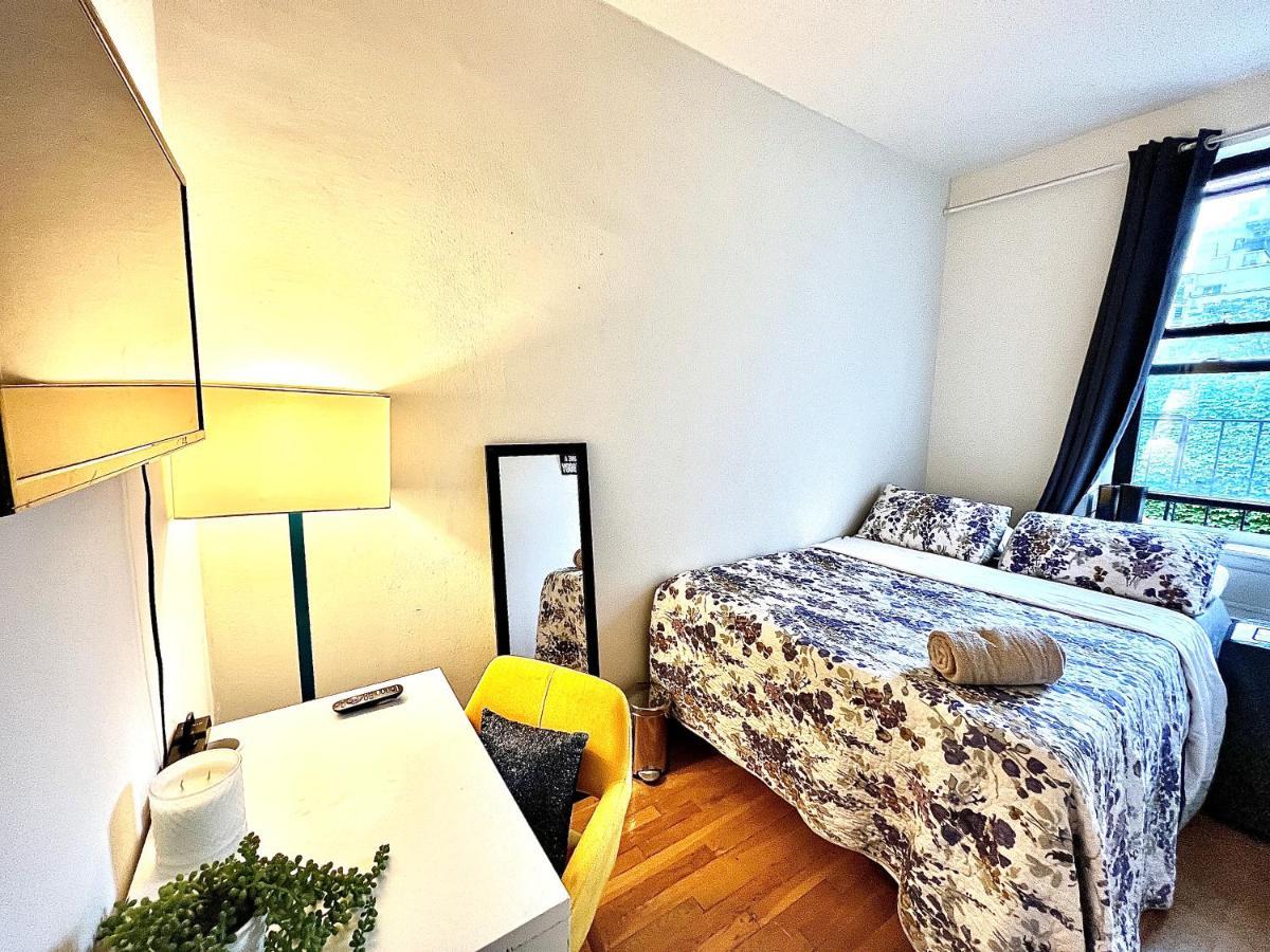 Manhattan -Ues - Room Accommodation New York Eksteriør billede